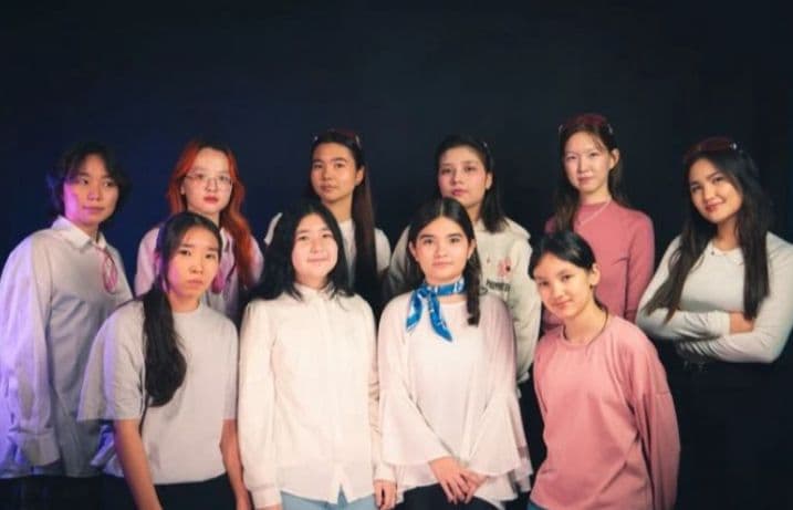 BilBarbie team group photo